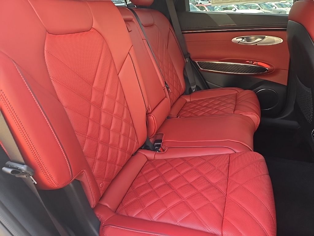 Thumbnail: 2026 Genesis GV70 - 24