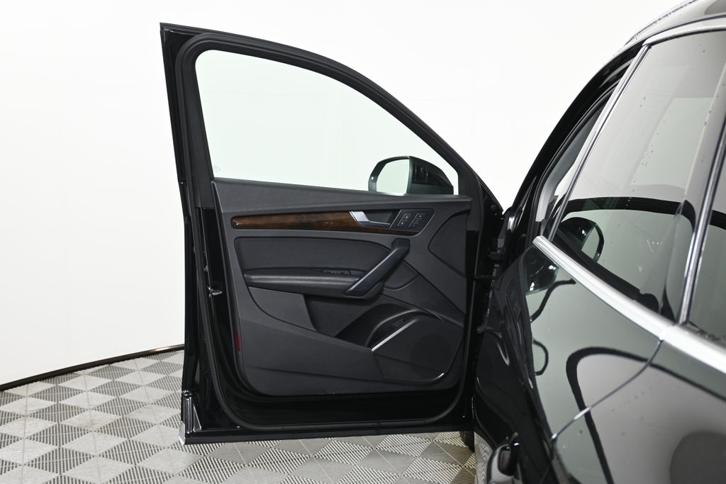 Thumbnail: 2019 Audi Q5 - 29