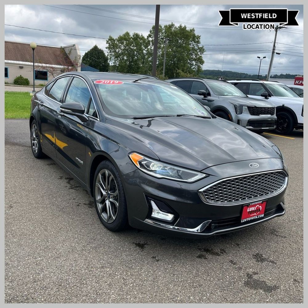 2019 Ford Fusion Hybrid Titanium FWD