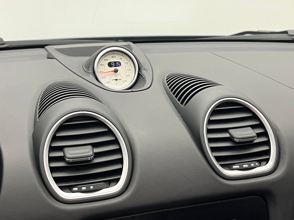 Thumbnail: 2024 Porsche 718 Boxster - 25