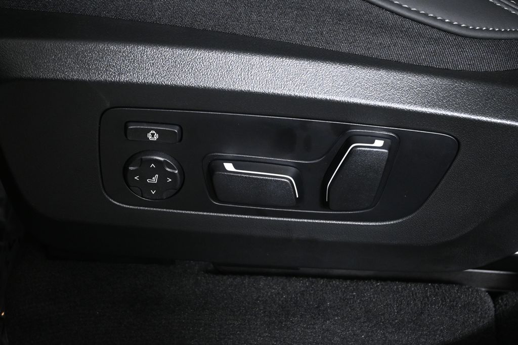 Thumbnail: 2026 BMW X3 - 27