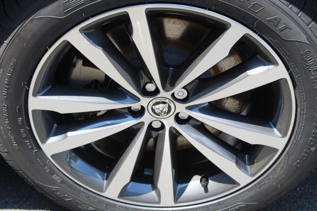 2026 Jaguar F-Pace R-Dynamic S - Photo 8