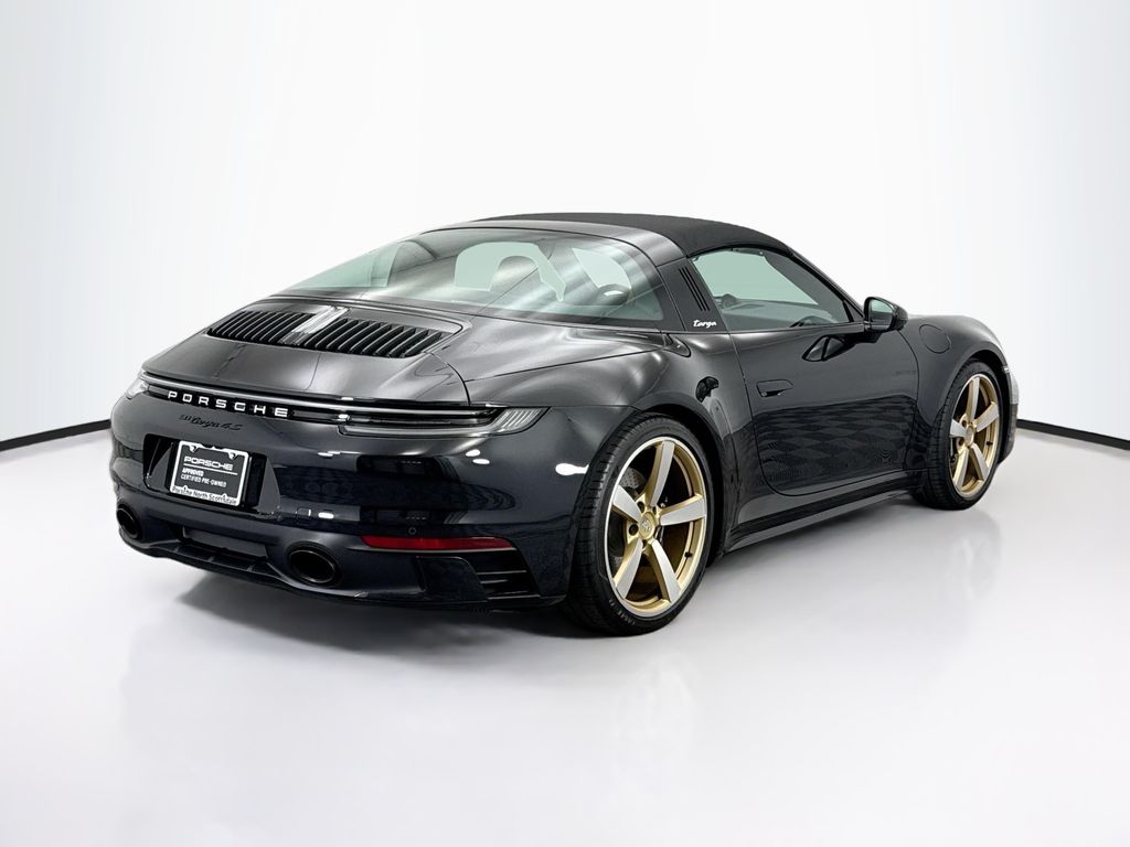 Thumbnail: 2024 Porsche 911 - 17