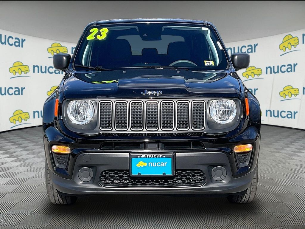 2023 Jeep Renegade — photo 2