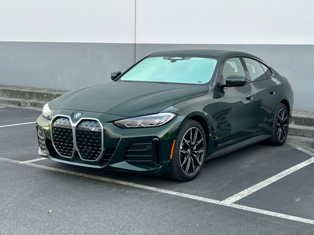 Thumbnail: 2023 BMW i4 - 2