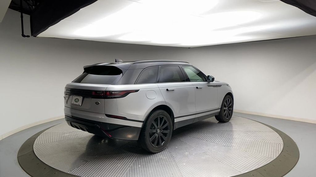 2019 Land Rover Range Rover Velar R-Dynamic SE 9