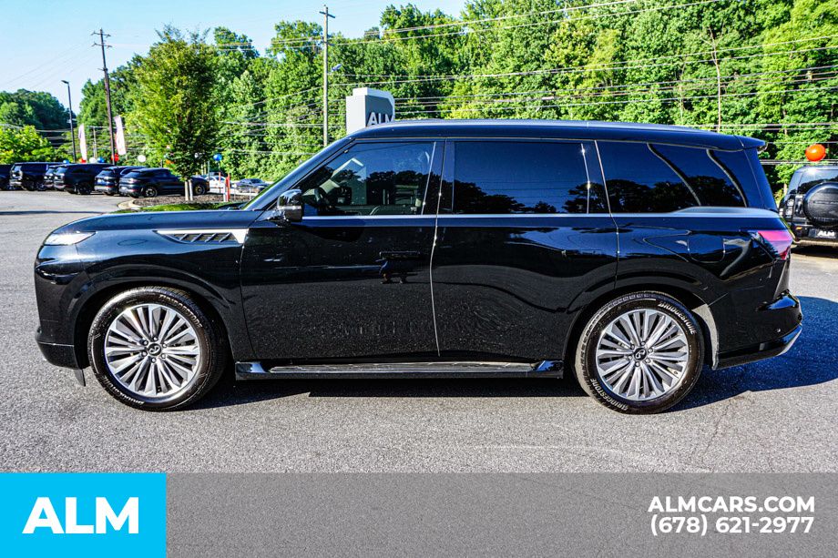 Used 2025 Black INFINITI LUXE image 7