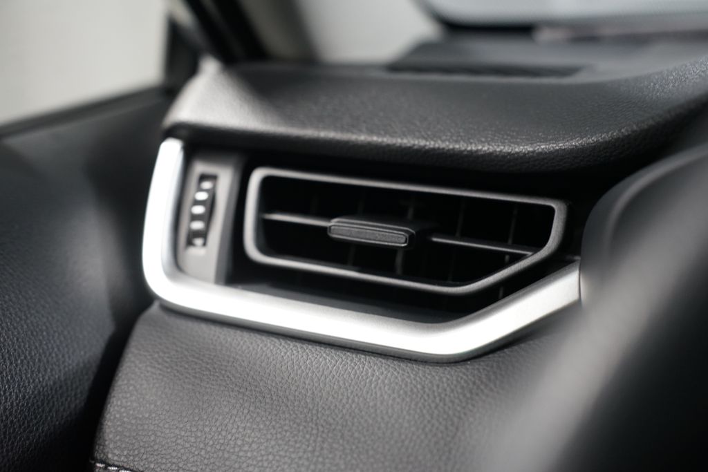 Thumbnail: 2025 Toyota RAV4 - 25