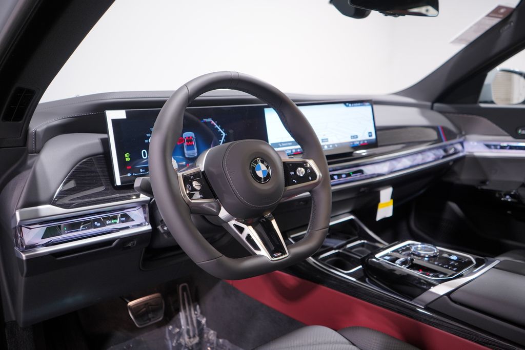 Thumbnail: 2026 BMW 7 Series - 5