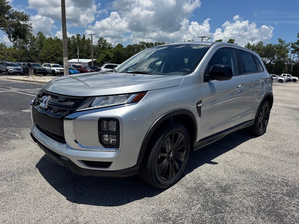 2025 Mitsubishi Outlander Sport LE photo 2