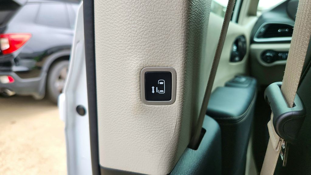 2024 Chrysler Pacifica Hybrid