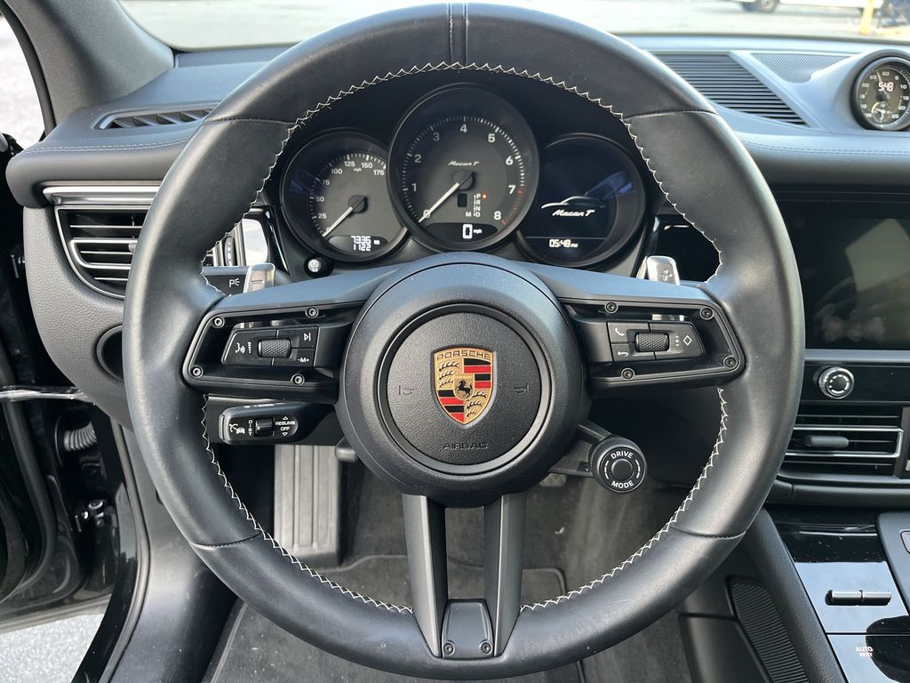 Thumbnail: 2024 Porsche Macan - 13