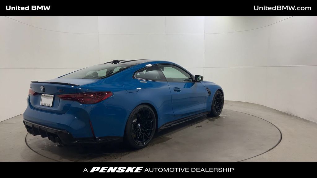 Thumbnail: 2025 BMW M4 - 8