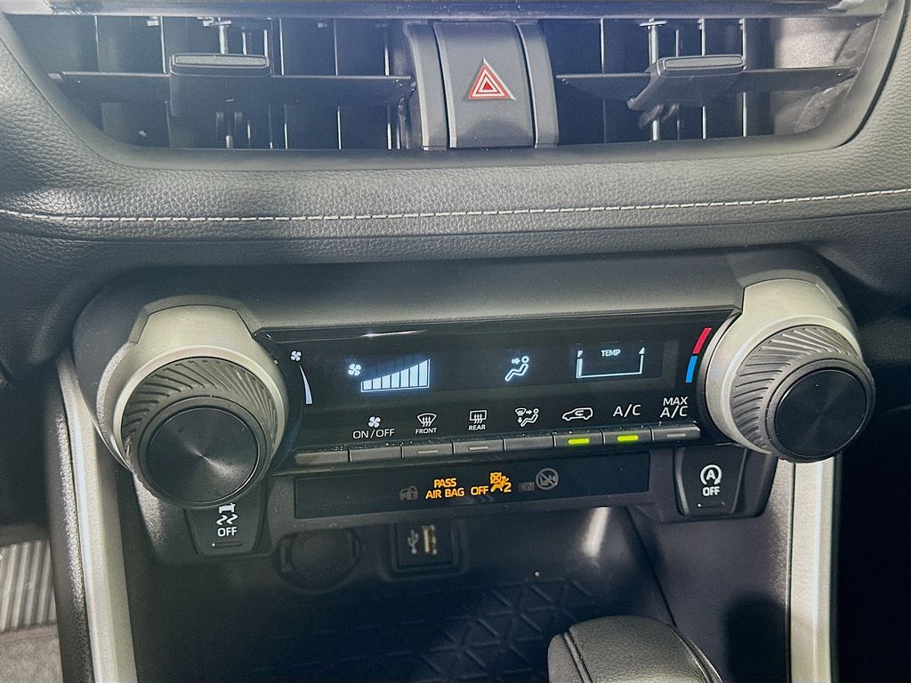 Thumbnail: 2024 Toyota RAV4 - 16