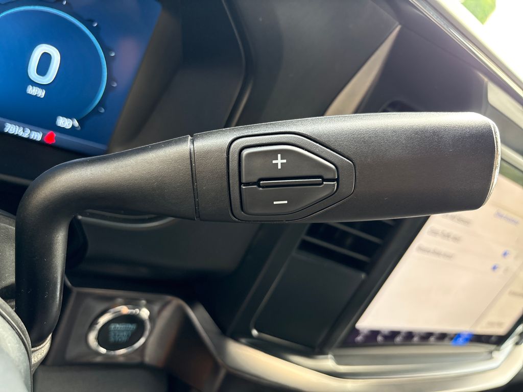 Certified Used 2025 Gray Ford Lariat image 27