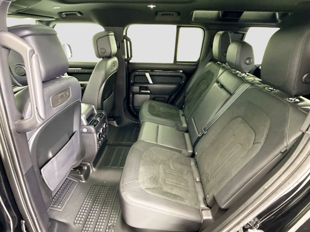 Thumbnail: 2022 Land Rover Defender - 20