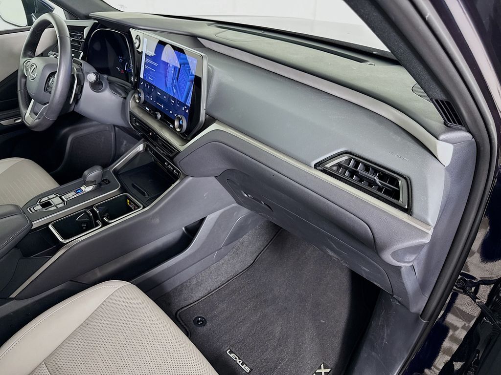 Thumbnail: 2025 Lexus TX - 31