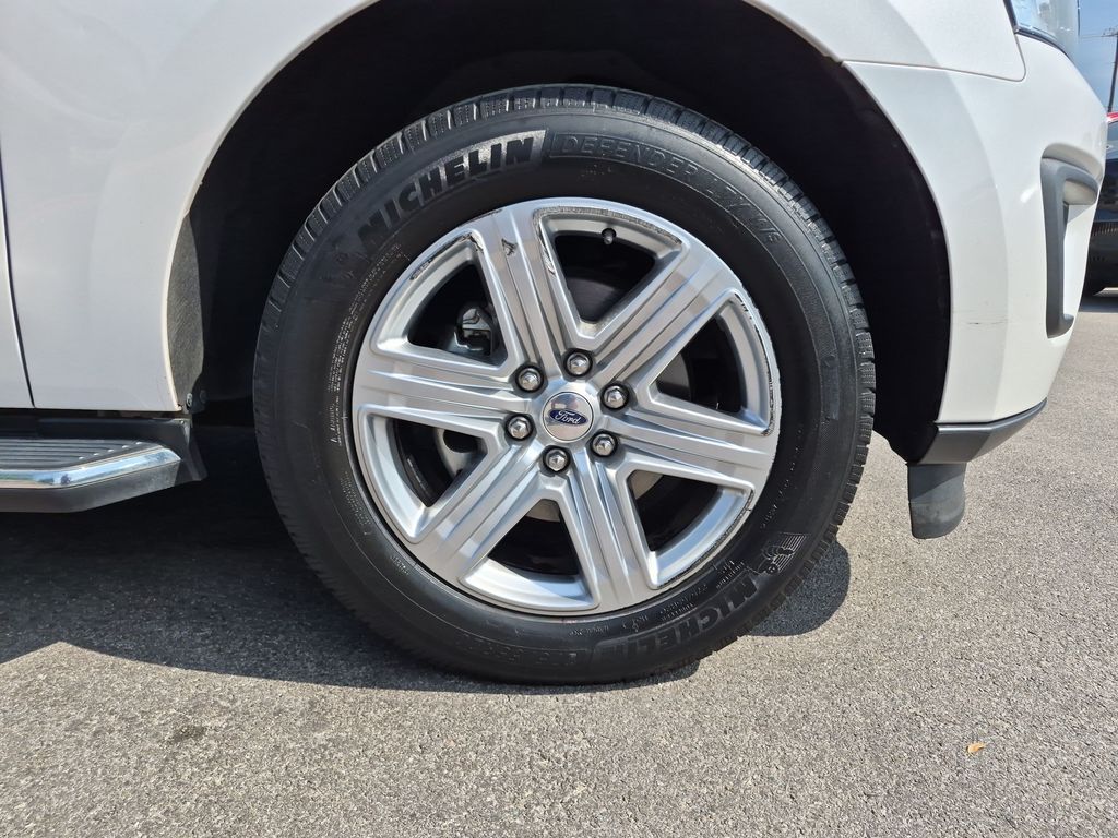 Used 2018 White Ford XLT image 18