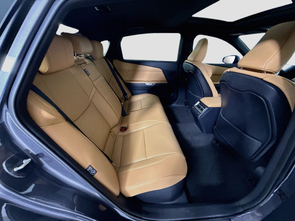 Thumbnail: 2026 Lexus ES - 22