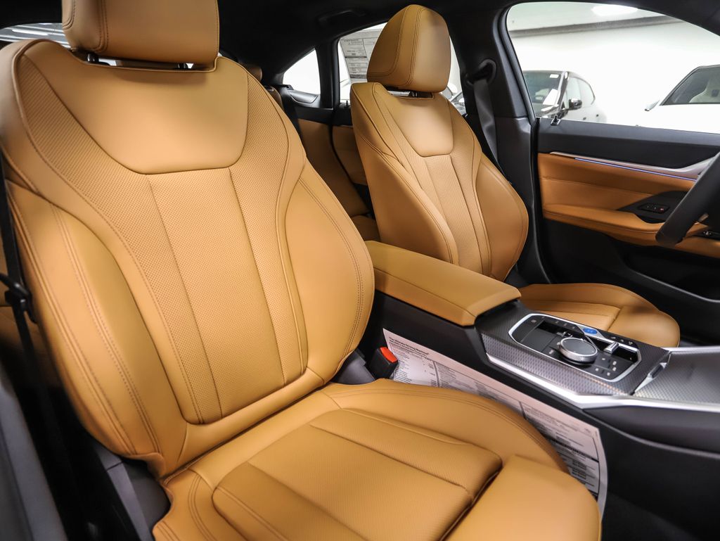 Thumbnail: 2025 BMW i4 - 29