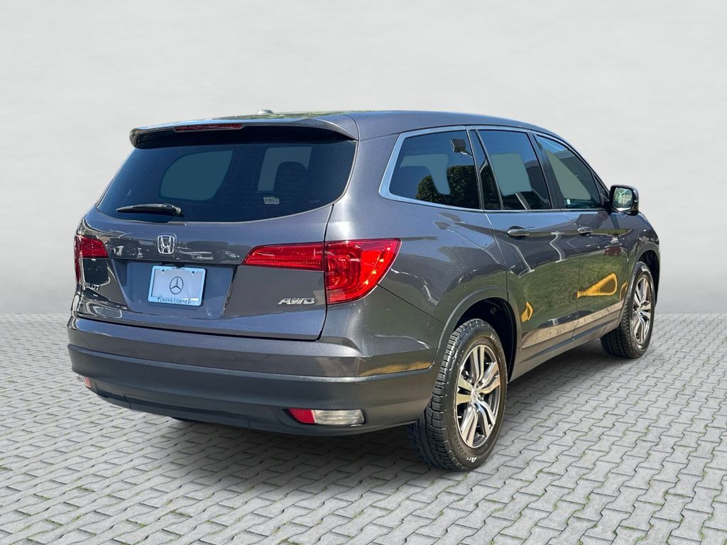 Thumbnail: 2017 Honda Pilot - 5