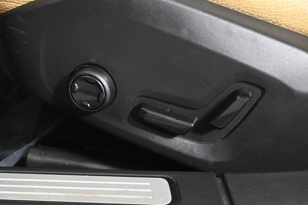 Thumbnail: 2017 Volvo S90 - 28