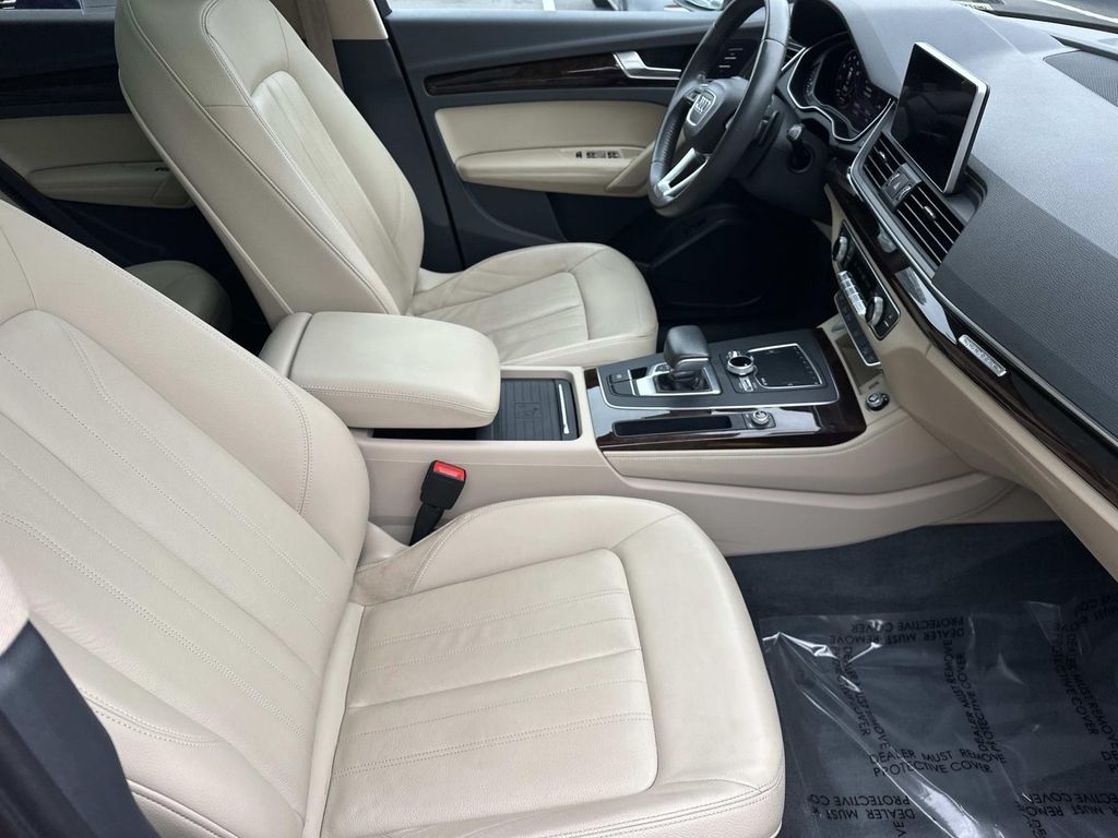 Thumbnail: 2019 Audi Q5 - 21