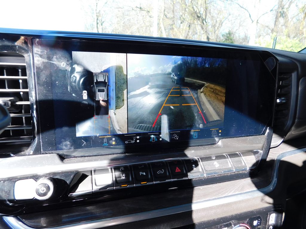 Thumbnail: 2025 Chevrolet Silverado 2500 - 11