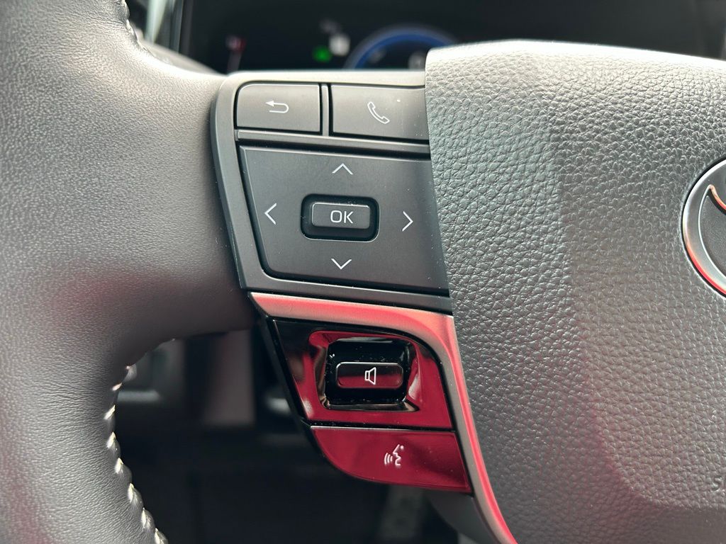 Thumbnail: 2025 Toyota Camry - 20