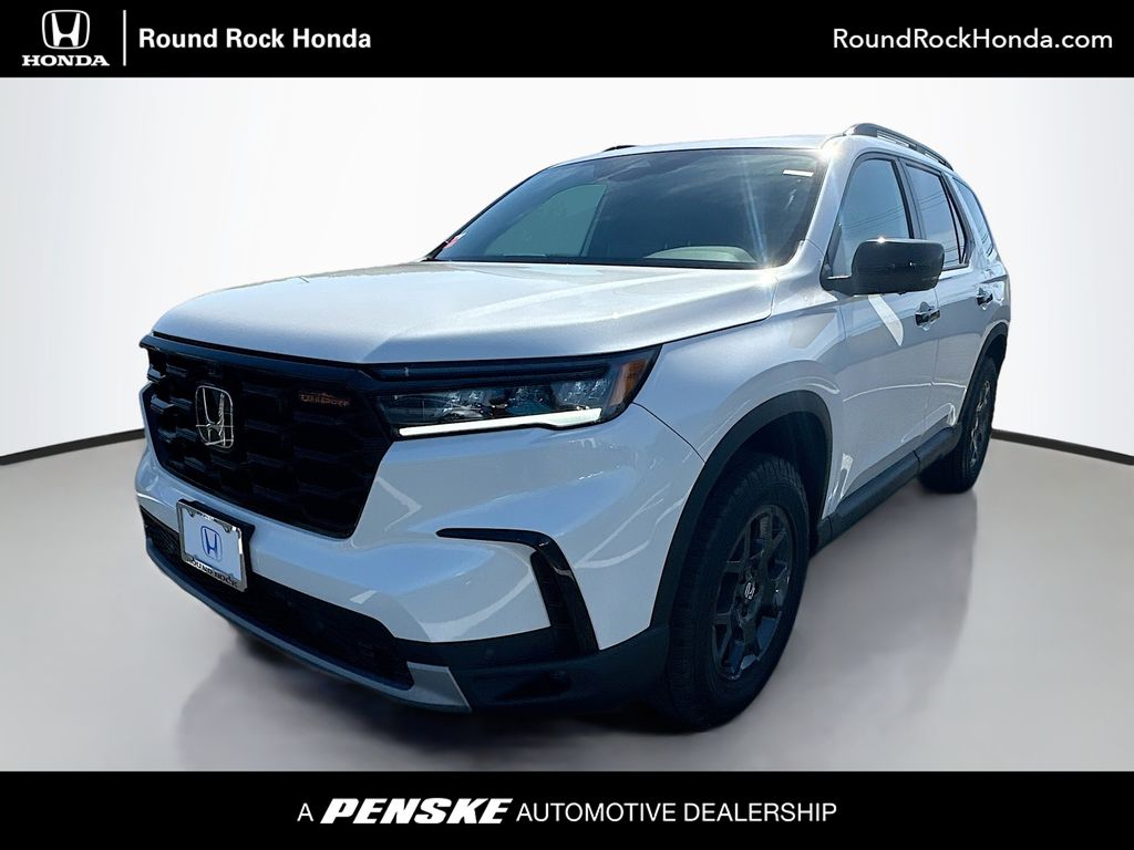2025 Honda Pilot TrailSport Hero Image