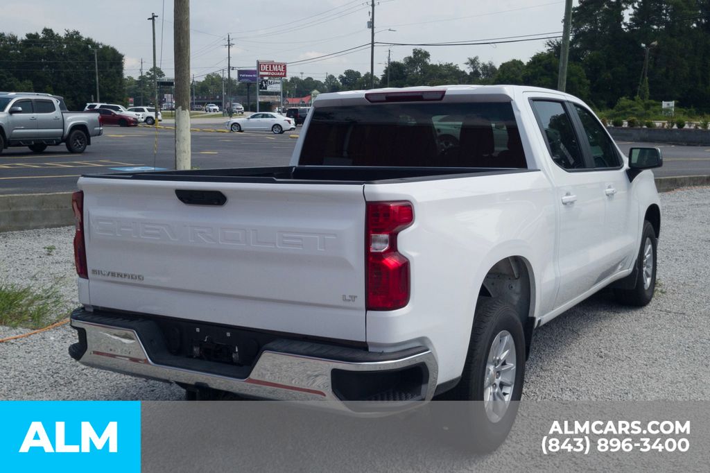Used 2025 White Chevrolet LT image 23