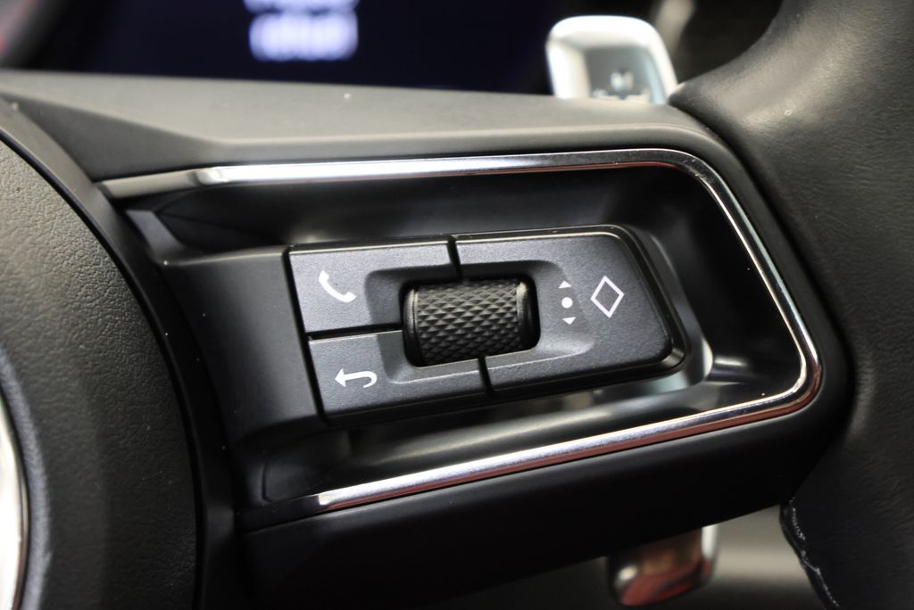 Thumbnail: 2024 Porsche Macan - 22