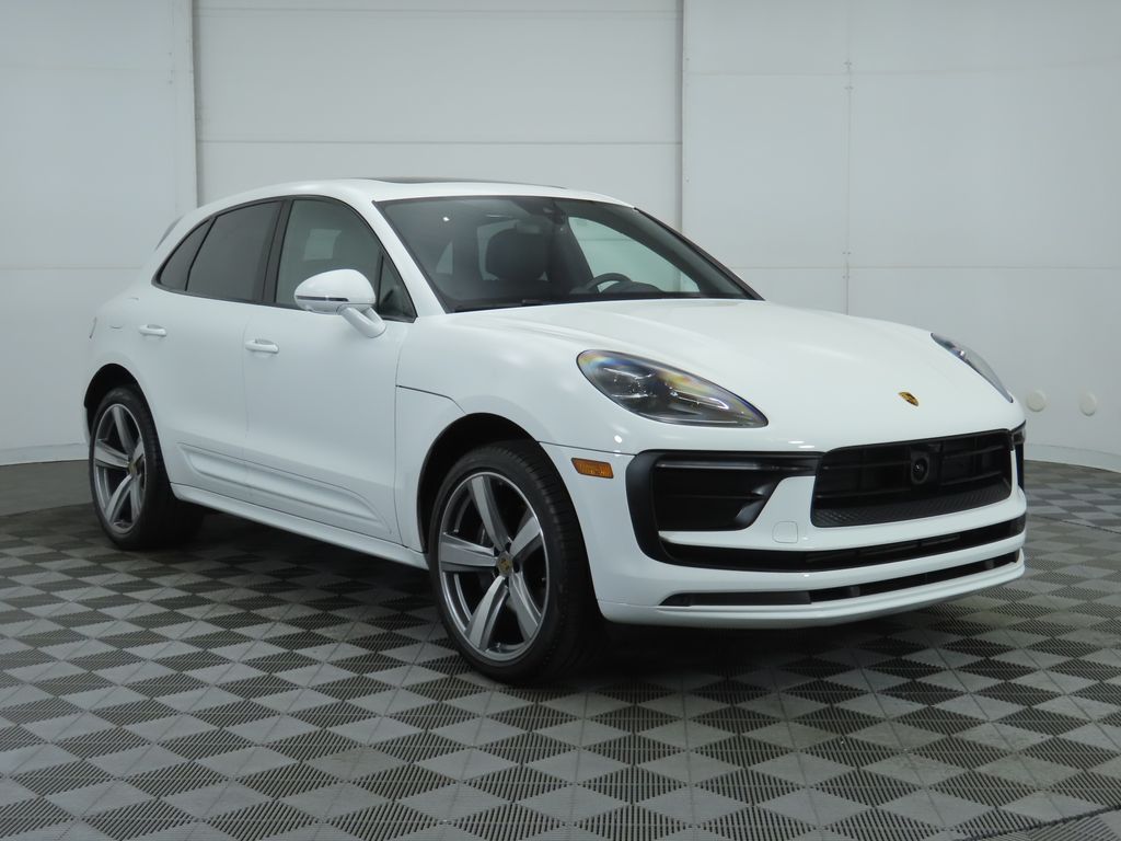 2024 Porsche Macan  3