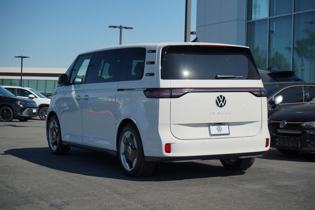 Thumbnail: 2025 Volkswagen ID.Buzz - 3