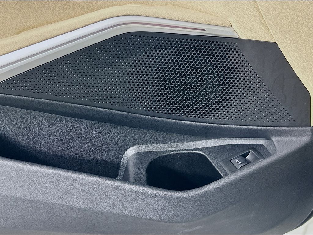 Thumbnail: 2025 BMW 3 Series - 19