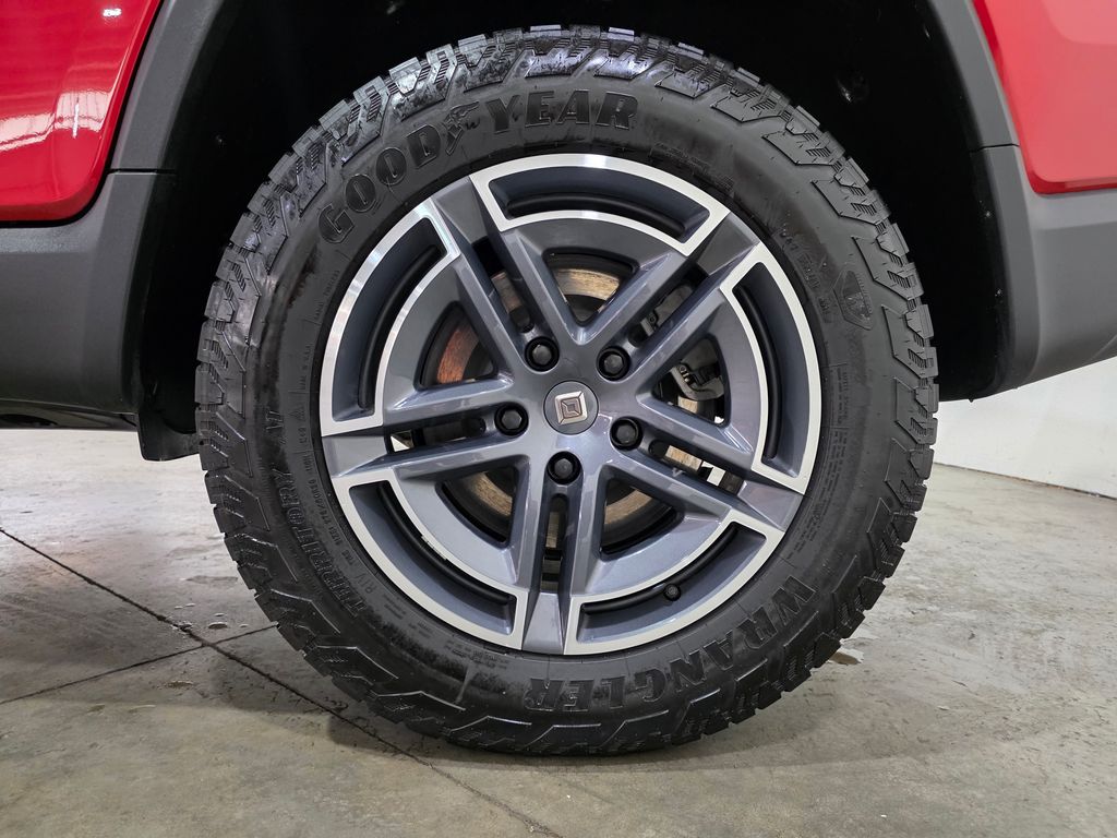 2025 Rivian R1T Adventure Dual Motor Standard Pack