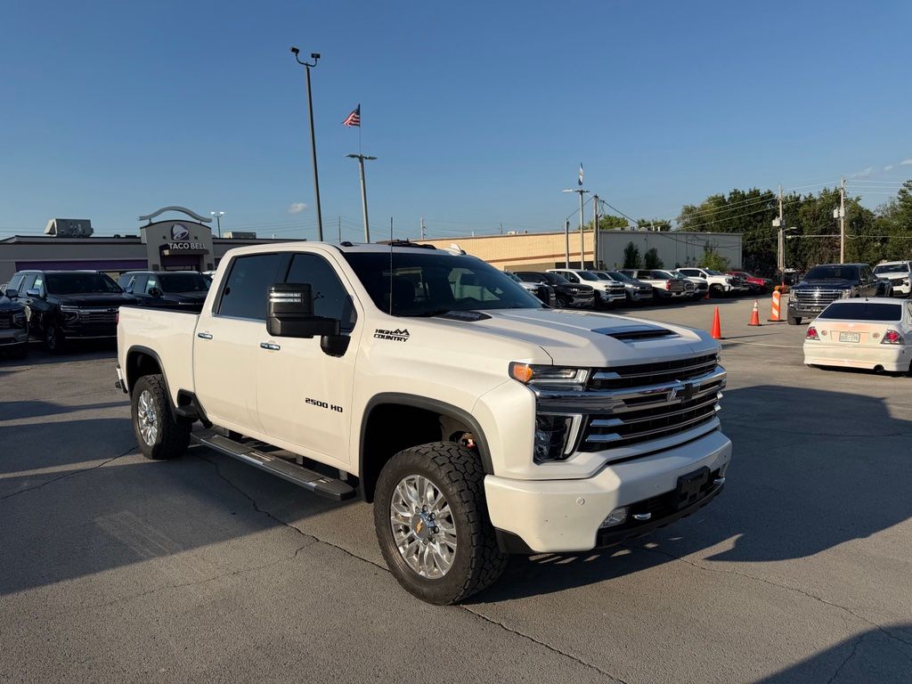 White (Iridescent Pearl Tricoat) 2021 Chevrolet Silverado 2500HD Pickup Truck Four-Wheel Drive Automatic