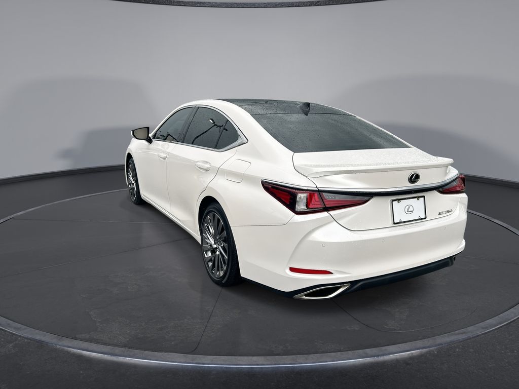 Thumbnail: 2024 Lexus ES - 10