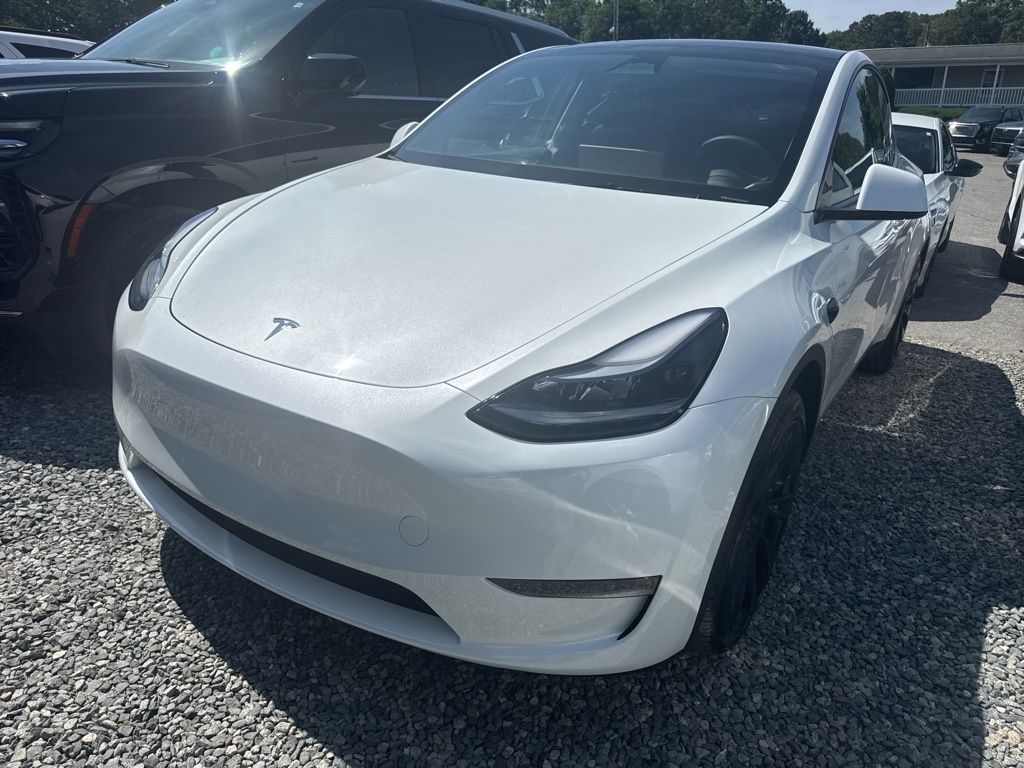 2024 Tesla Model Y Long Range Dual Motor All-Wheel Drive's photo