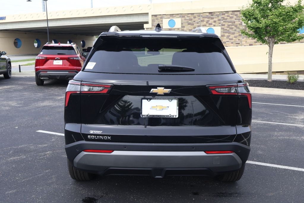 Thumbnail: 2026 Chevrolet Equinox - 10