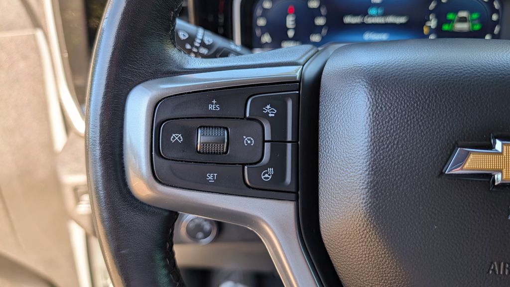 Used 2022 Chevrolet Silverado 1500 LT 4D Crew Cab