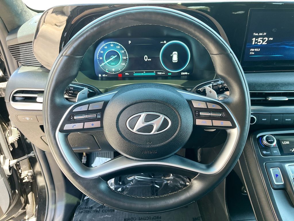 Used 2025 Abyss Black Pearl Hyundai Calligraphy Night Edition image 11