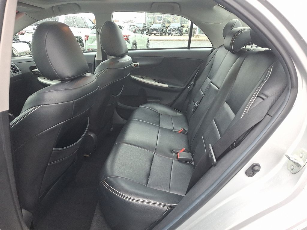 Thumbnail: 2012 Toyota Corolla - 10