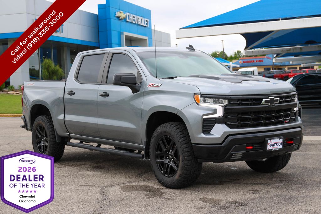 Sterling Gray Metallic 2024 Chevrolet Silverado 1500 LT Trail Boss Crew Cab 4WD Pickup Truck Four-Wheel Drive Automatic