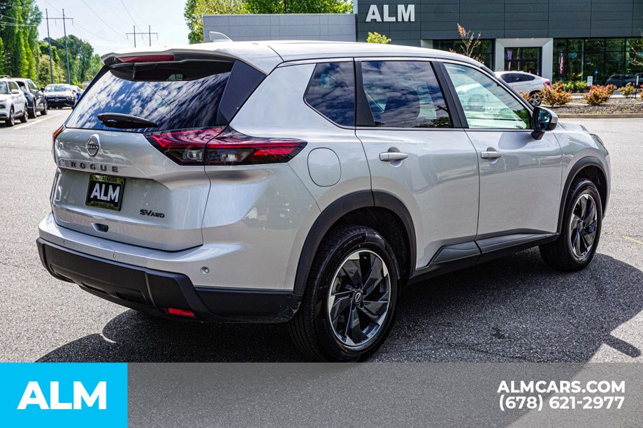 Used 2025 Silver Nissan SV image 6