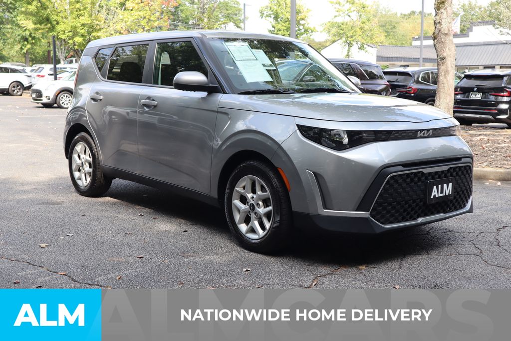 2023 Kia Soul LX photo 4