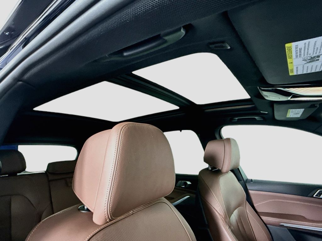 Thumbnail: 2021 BMW X5 - 18