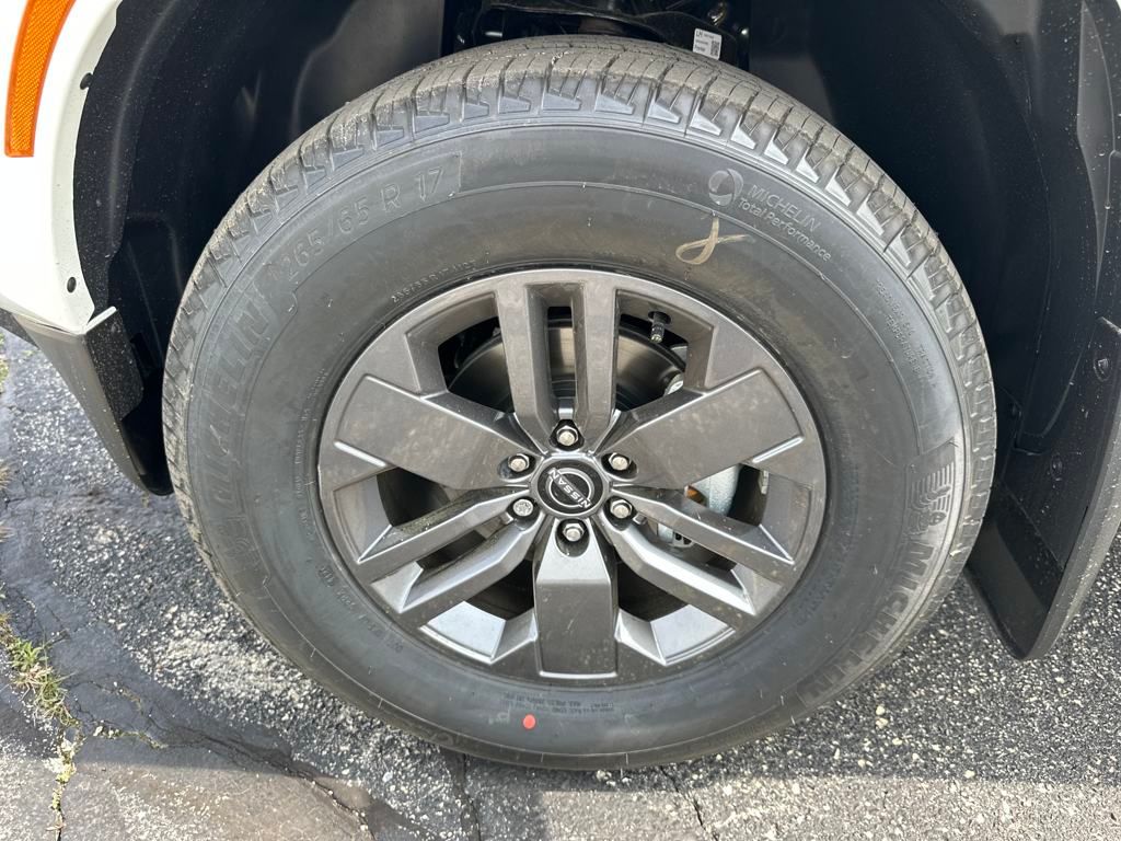 2025 Nissan Frontier SV photo