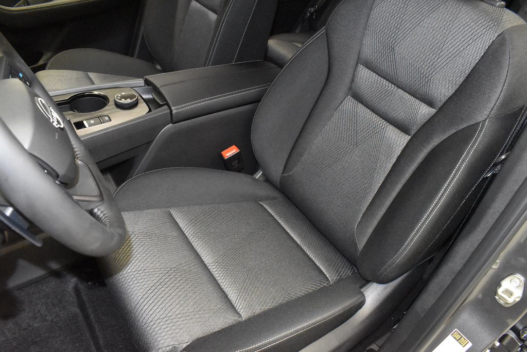 2025 Nissan Rogue SV 13