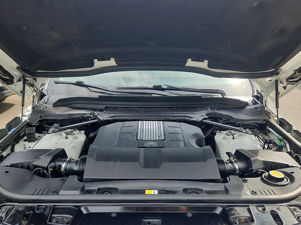 Thumbnail: 2015 Land Rover Range Rover Sport - 28